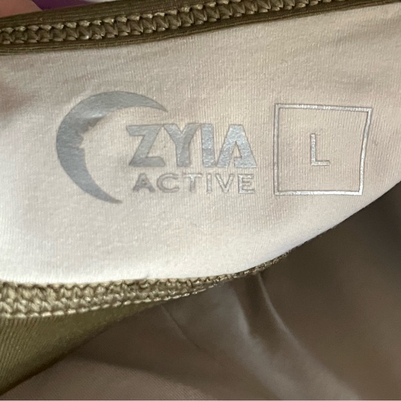 Like New!! Women's Zyia Active Olive Green Grid Sports Bra - Size Large - Picture 16 of 16